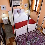 Sali Chelidonaki Boutique *