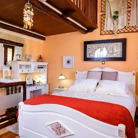 Sali Chelidonaki Boutique Chania (Crete)