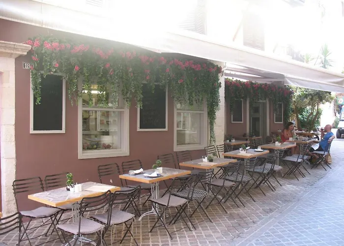 Sali Chelidonaki Boutique