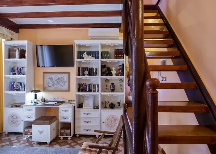 Sali Chelidonaki Boutique