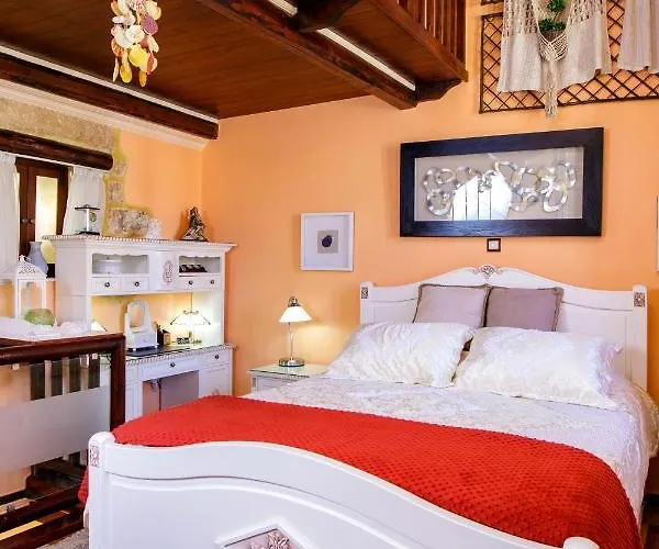 Sali Chelidonaki Boutique Χανιά